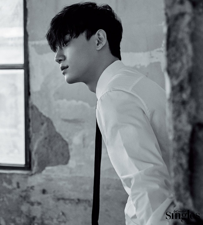 CHEN《Singles》畫報