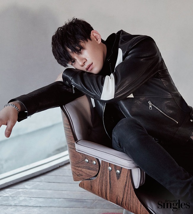 CHEN《Singles》畫報