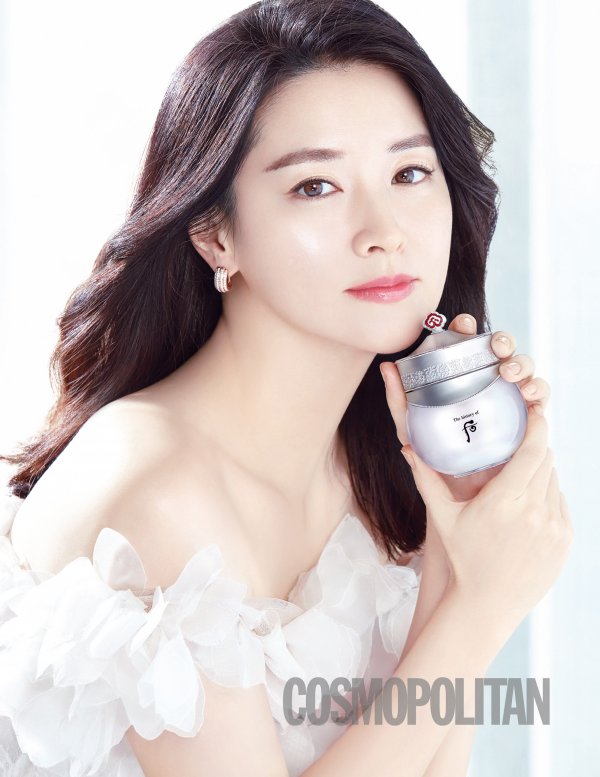 李英愛《COSMOPOLITAN》畫報