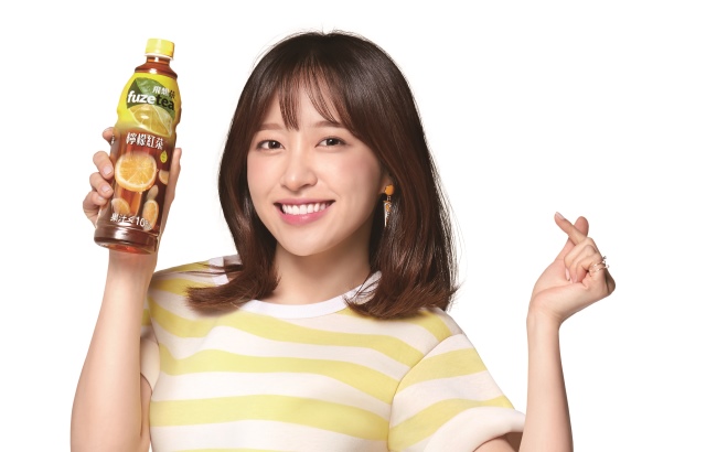Hani「fuze tea 飛想茶」代言照 (縮圖，來源：fuze tea 飛想茶)