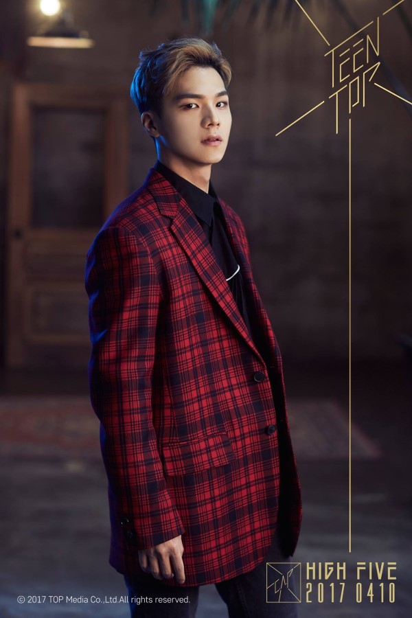 《HIGH FIVE》概念照 (來源：TEEN TOP@Facebook)