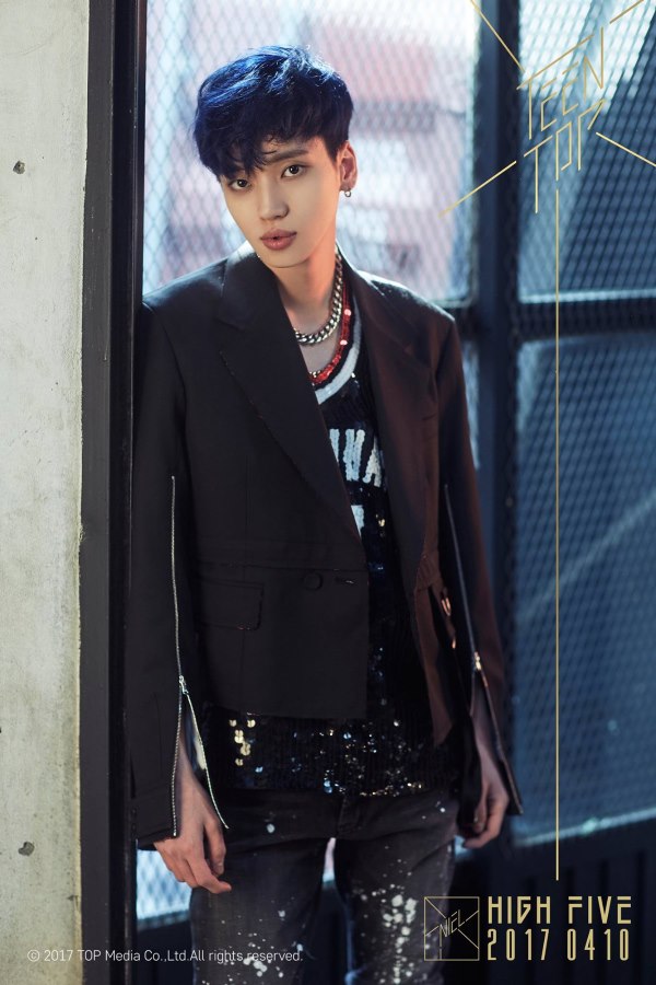 《HIGH FIVE》概念照 (來源：TEEN TOP@Facebook)