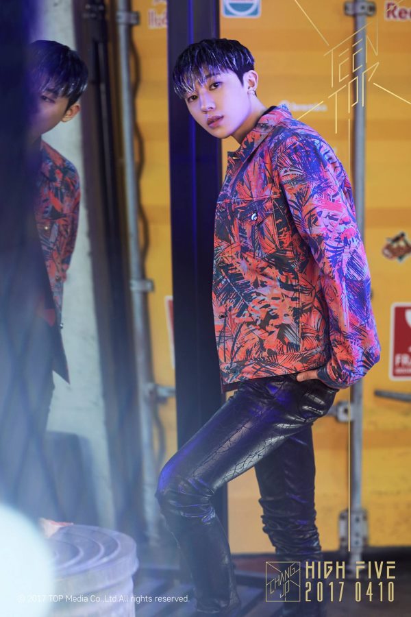 《HIGH FIVE》概念照 (來源：TEEN TOP@Facebook)
