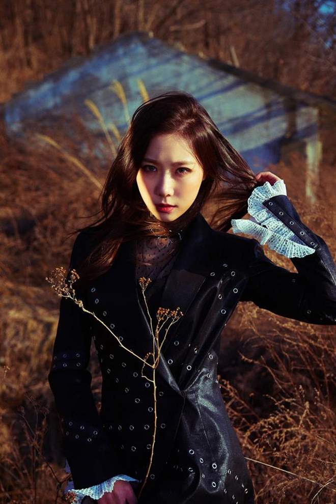 Han Dong《惡夢-Fall asleep in the mirror》概念照