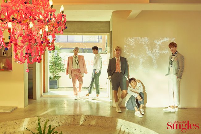 HIGHLIGHT《Singles》畫報