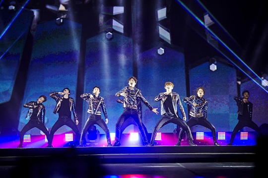 EXO 北美巡迴演唱會