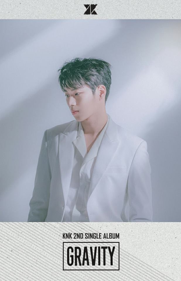 Kim You Jin《GRAVITY》「MOON」版概念照