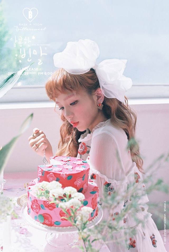 白娥娟《Bittersweet》概念照