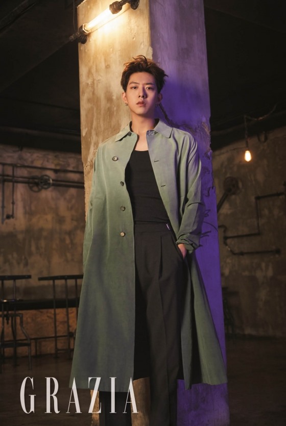 正信《GRAZIA》畫報