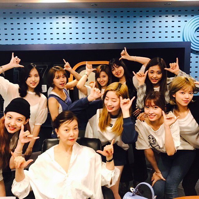 TWICE@《崔華靜的 Power Time》IG