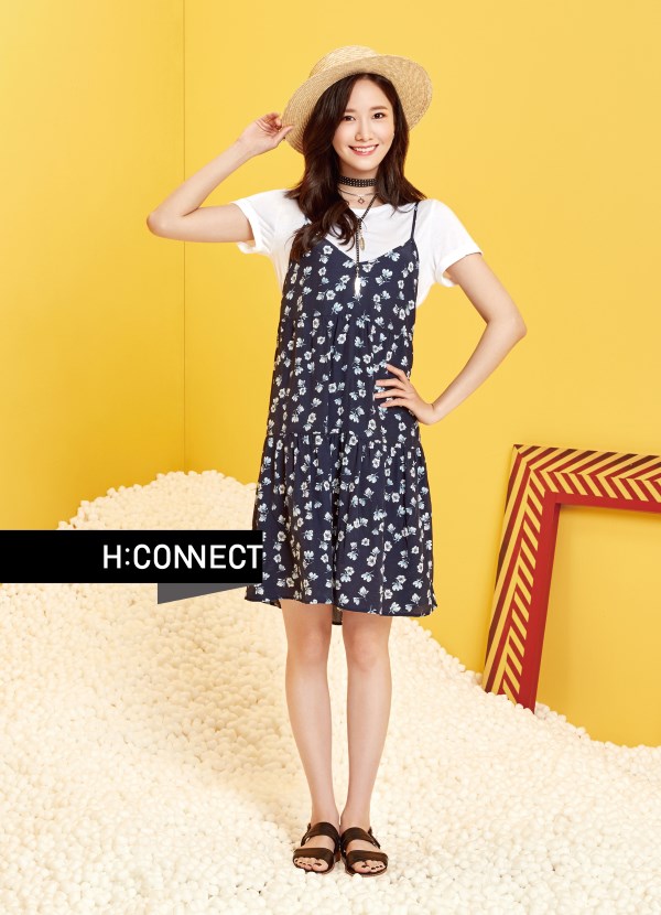 潤娥 2017 H:CONNCET 夏季代言照 (來源：H:CONNCET)