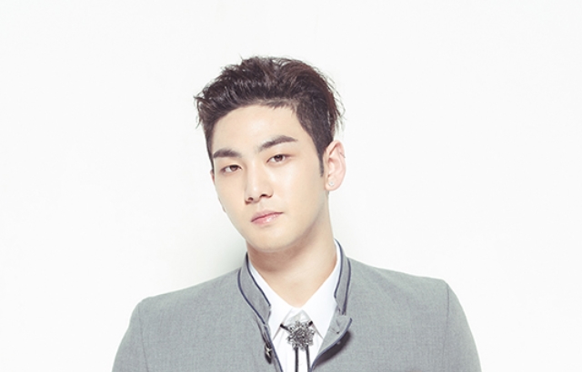 Baekho (姜東昊)