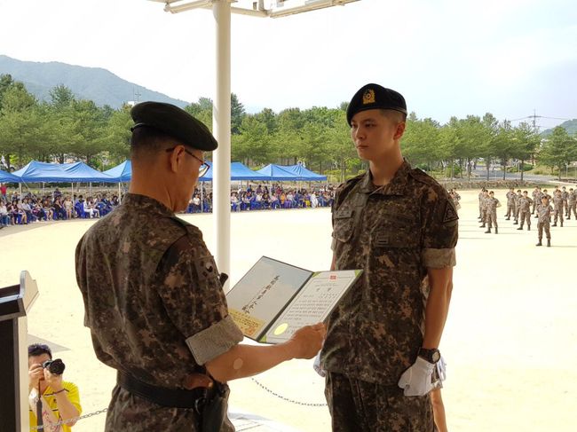 周元 基礎軍事訓練畢業式