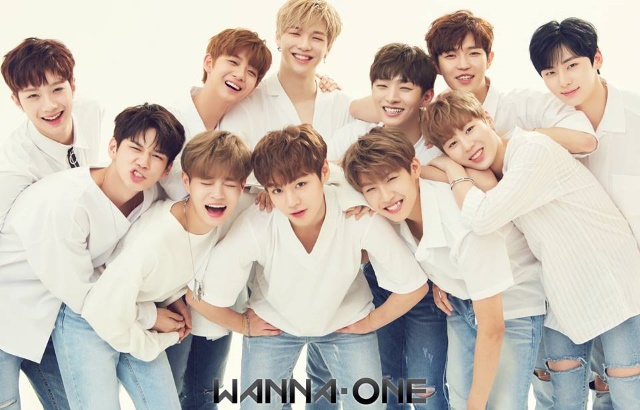 (縮圖) Wanna One 團體照 (來源：Wanna One@FB)