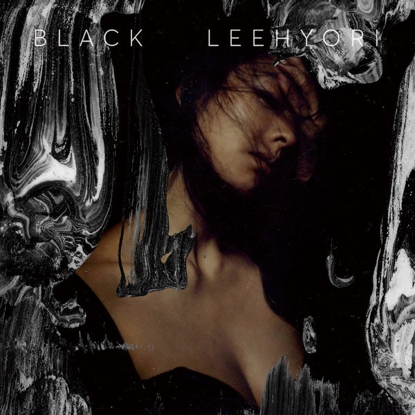 李孝利《BLACK》封面照