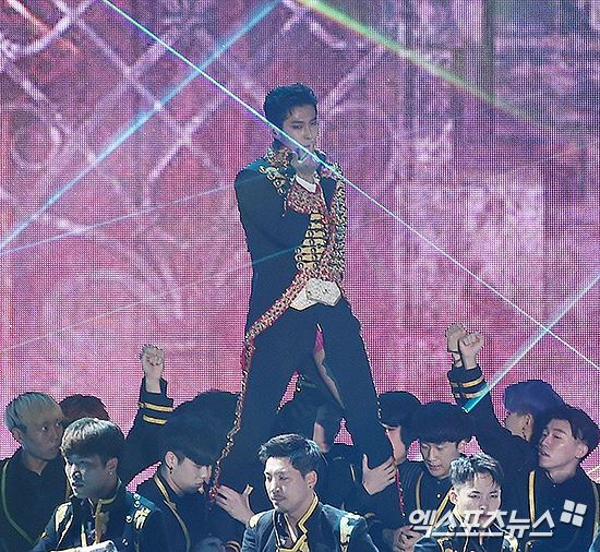 允浩@SMTOWN 演唱會(來源：xportsnews)