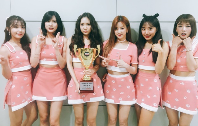 A Pink《Show Champion》一位