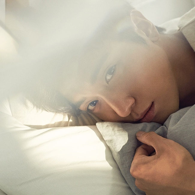 容和《DO DISTURB》概念照(來源：CNBLUE @Facebook)