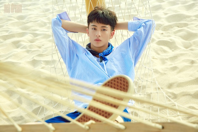 Mark《We Young》概念照