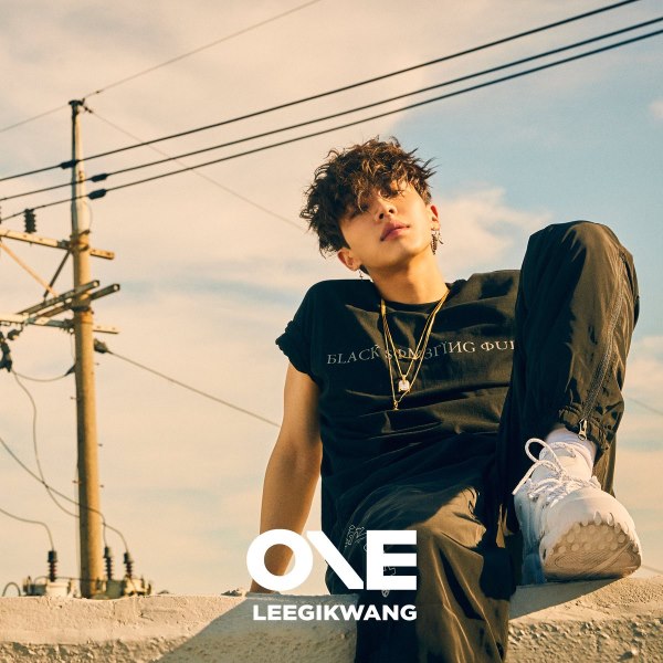 起光《ONE》概念照