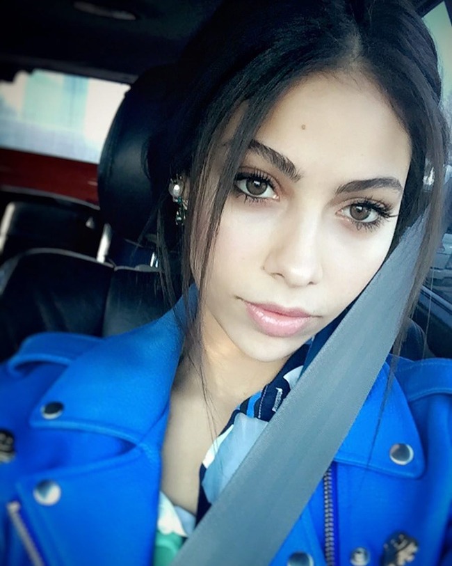 Alexandra@Instagram