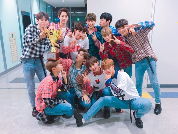 Wanna One《Show Champion》一位