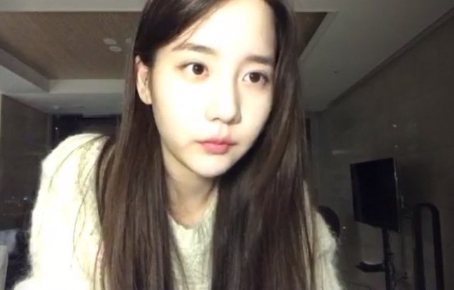 韓瑞希 Instagram 直播影片截圖