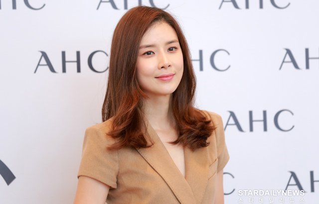 李寶英