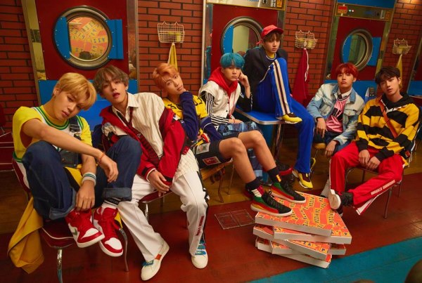 BTS 防彈少年團《LOVE YOURSELF》E 版概念照