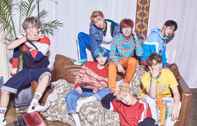 (縮圖) BTS 防彈少年團《LOVE YOURSELF》V 版概念照 (來源：Big Hit Ent. @FB)