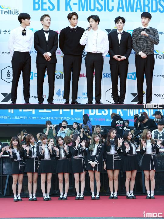 EXO、TWICE《2017 SOBA》