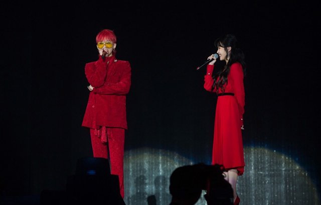 (縮圖)G-Dragon、IU@台北演唱會(來源：IME TW@Facebook)